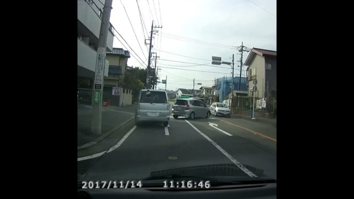 #ドラレコ#ドライブレコーダー#車載動画#危険運転#安全運転#煽り運転#事故#警察  ドラレコ　急な進路変更・割込み　その10