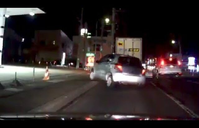 縁石乗り越えて逃走はクソダサい